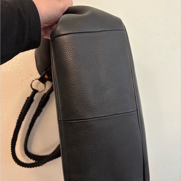 Vince Camuto Baile To Large Black Leather Purse - Picture 5 of 7